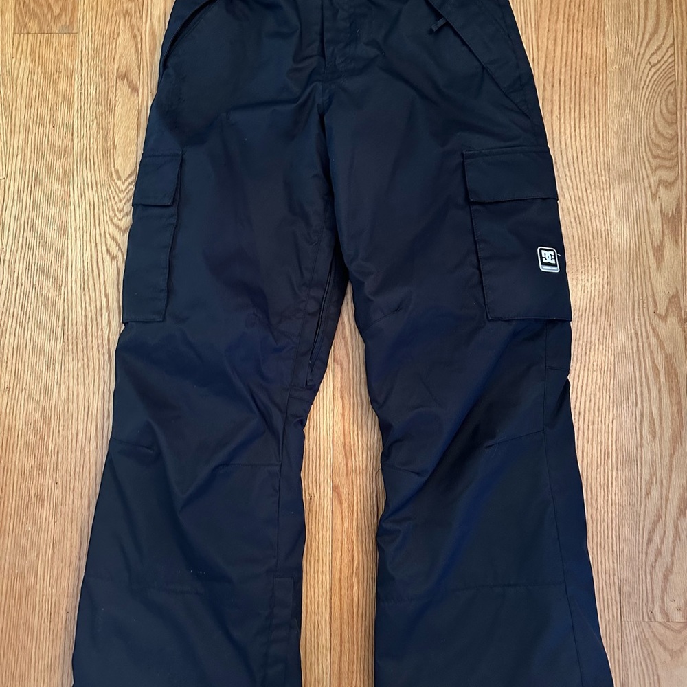 Like New DC snowboarding 🏂 pants